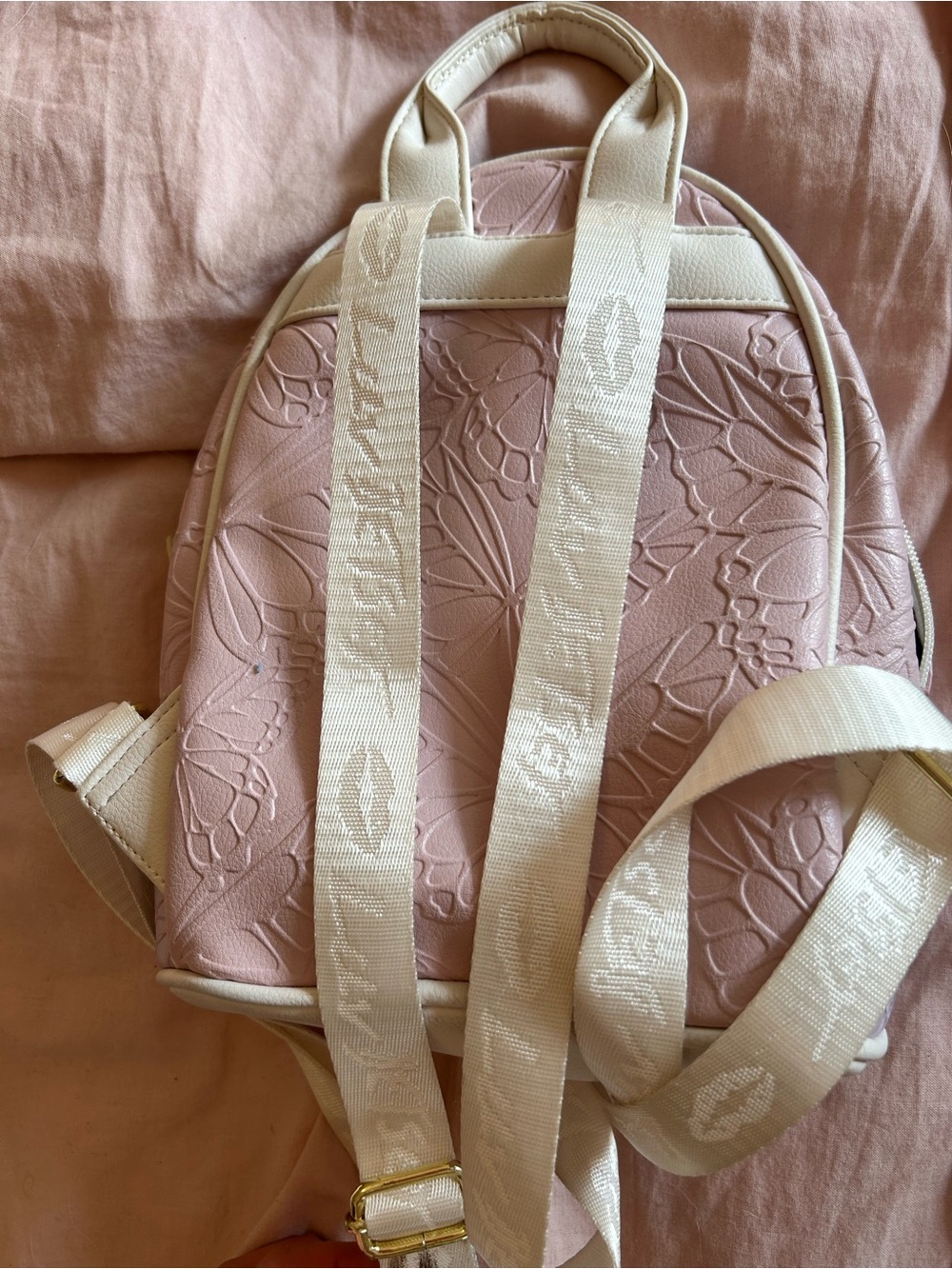 Y2K Betsy Johnson Butterfly-Embossed Light Pink Mini Backpack - Picture 3 of 5